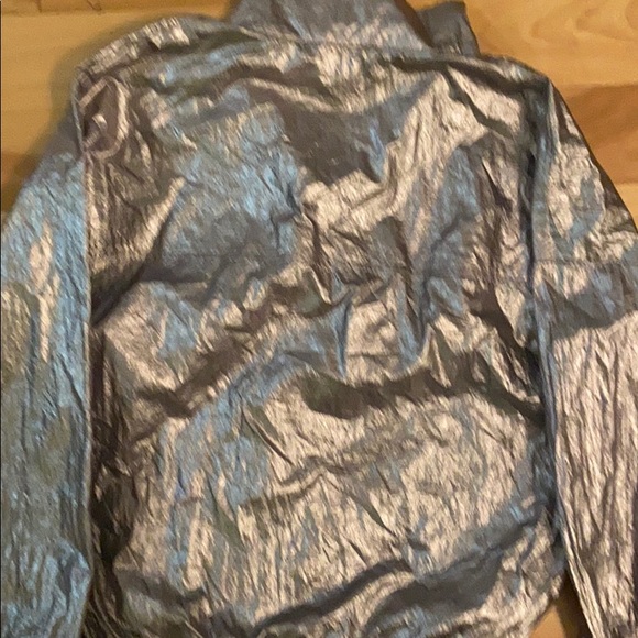 Forever 21 silver metallic anorak 90s vibes! 😝 - Picture 6 of 7